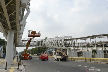 Pembangunan skybridge Rawamangun