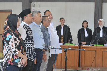 Sidang perdana Komisioner KPU Palembang