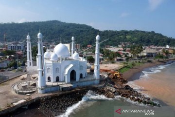 ANTISIPASI ANCAMAN ABRASI PADANG