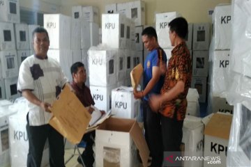 KPU Kulon Progo buka kotak suara jenis E ambil berita acara DPK