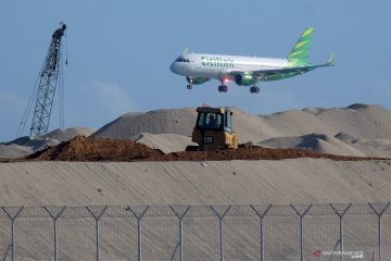 Perpanjangan runway Bandara Ngurah Rai di Bali