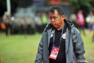 Pelatih Kepala Semen Padang FC Syafrianto Rusli mundur