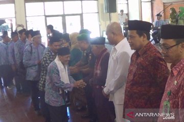 Di  Gedung Nari Graha, Renon, ribuan calon haji Bali dilepas