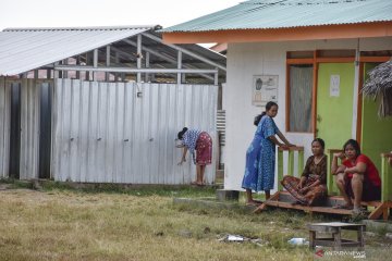 Korban gempa Lombok masih tinggal di hunian sementara