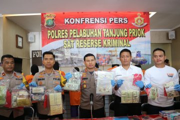 Polres Pelabuhan Tanjung Priok gagalkan peredaran miliaran valas palsu