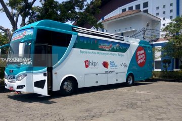 KPK "roadshow" bus antikorupsi di Surabaya