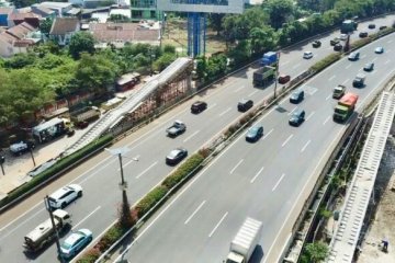 Jasa Marga berlakukan lawan arah di Tol Sedyatmo terkait perbaikan JPO