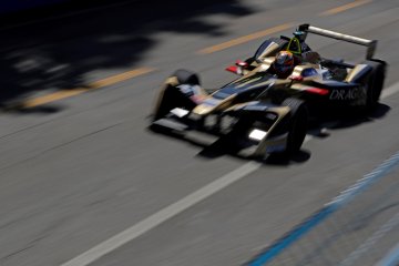 Vergne juara ganda pertama Formula E