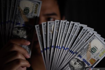 Dolar AS menguat di tengah penurunan sterling Inggris