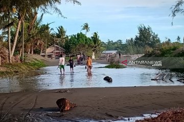 Banjir rob terjang empat desa di Aceh Barat