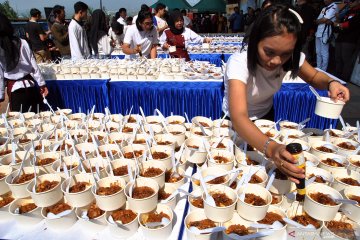 Festival kuliner 4.000 porsi tauge goreng