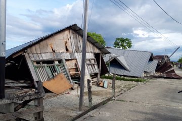 Jaringan telekomunikasi dan listrik terganggu pasca-gempa