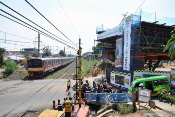 Perjalanan KRL terganggu karena pemadaman listrik