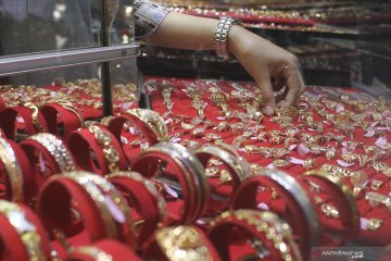 Harga emas perhiasan naik, hingga tembus Rp750.000/gram