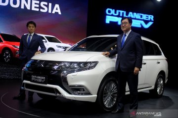 Mitsubishi targetkan lima unit Outlander PHEV terjual di GIIAS 2019