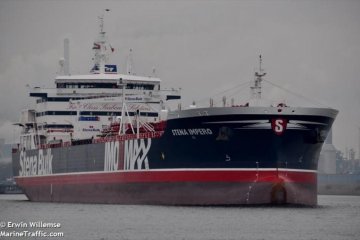 Iran nyatakan tahan tanker setelah kapal itu bertabrakkan
