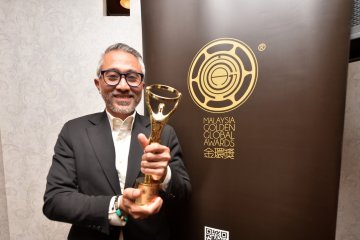 Lukman Sardi dinobatkan sebagai aktor terbaik di anugerah film Malaysia