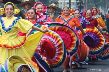 Parade lintas budaya