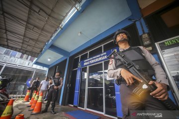 KPK geledah kantor Dishub Kepri