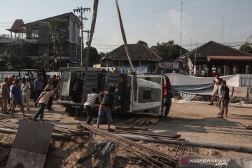 Proyek underpass ambles