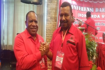 JWW dilantik sebagai Ketua DPD PDIP Papua