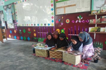 Pojok literasi jauhkan Rasyid dari gawai