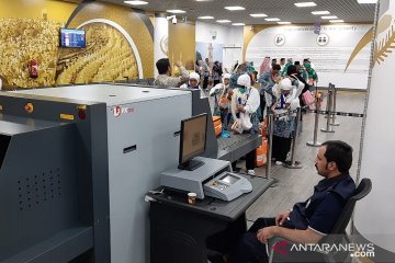 Calhaj asal Jakarta meninggal di pesawat karena serangan jantung