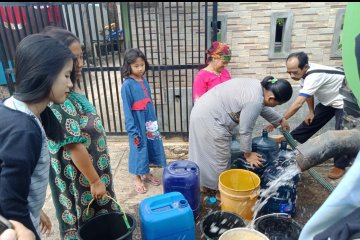 ACT-Lampung beri bantuan droping air bersih ke Bakung