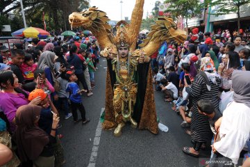 Kirab seni budaya Salatiga