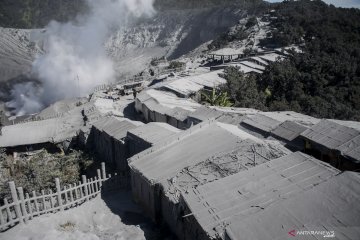 Kondisi kawasan wisata Kawah Ratu Gunung Tangkuban Parahu pasca letusan