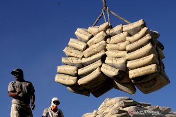 Konsumsi semen di Indonesia menurun