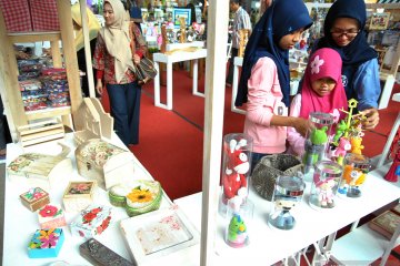 Hari ini, pameran kerajinan tangan hingga kelas kecantikan