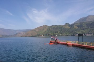 Pemerintah percantik dermaga dan jembatan di kawasan Danau Toba