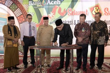 Plt Gubernur minta Bank Aceh Syariah perbarui teknologi