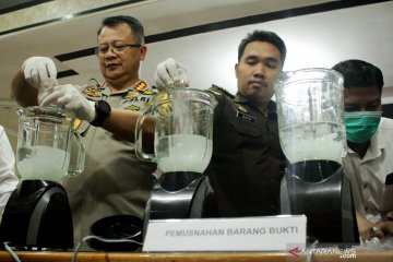 Polrestabes Makassar gagalkan peredaran 1,3 kilogram sabu