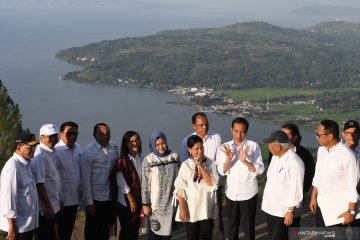 Presiden kunjungi Danau Toba
