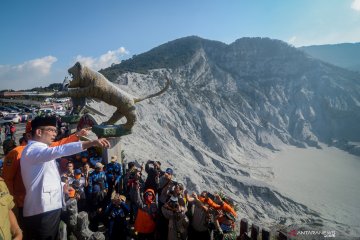 Ridwan Kamil tinjau Gunung Tangkuban Perahu