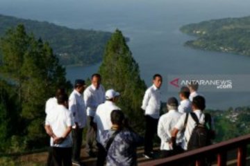 "Cahaya" di balik hadirnya Jokowi di Geosite Sipinsur