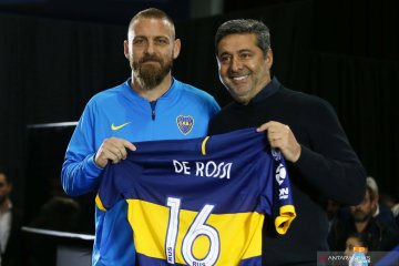 Boca Juniors perkenalkan Daniele De Rossi
