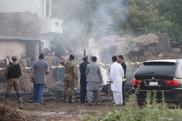 Pesawat militer Pakistan jatuh di dekat Rawalpindi, tewaskan 17