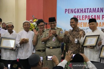 Gubernur Anies berikan sertifikat ke 1.110 juru sembelih halal