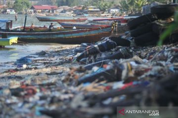 SAMPAH PERMUKIMAN PESISIR