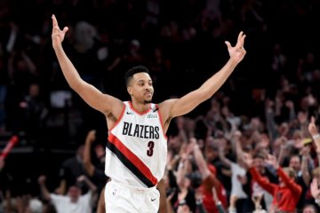 Trail Blazers sepakat perpanjang McCollum