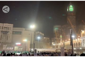 Shalat khusuf saat gerhana bulan di langit Mekkah