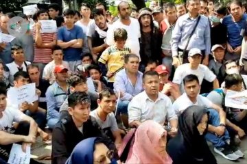 Ratusan pengungsi Afghanistan duduki Jalan Kebon Sirih