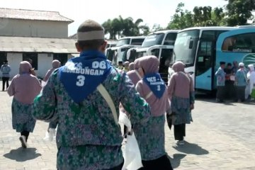 Kloter pertama jemaah calon haji Kota Bandung diberangkatkan