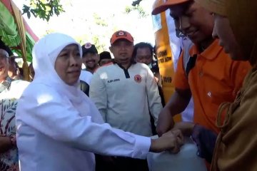 Pemprov Jatim salurkan bantuan tandon air bersih