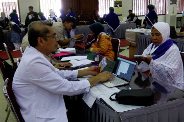 Embarkasi Jakarta Pondok Gede terima calhaj kloter 11 Banten