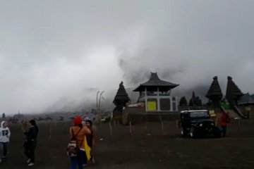 Bromo kembali erupsi