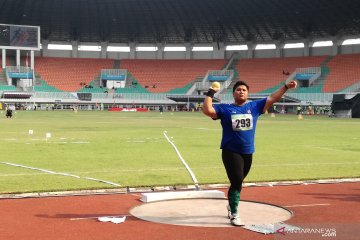 Eki Febri Ekawati raih emas nomor tolak peluru